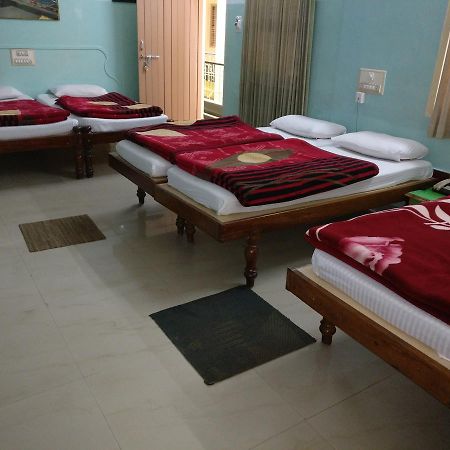 Chikmagalūr Hotel Raj Mahal מראה חיצוני תמונה