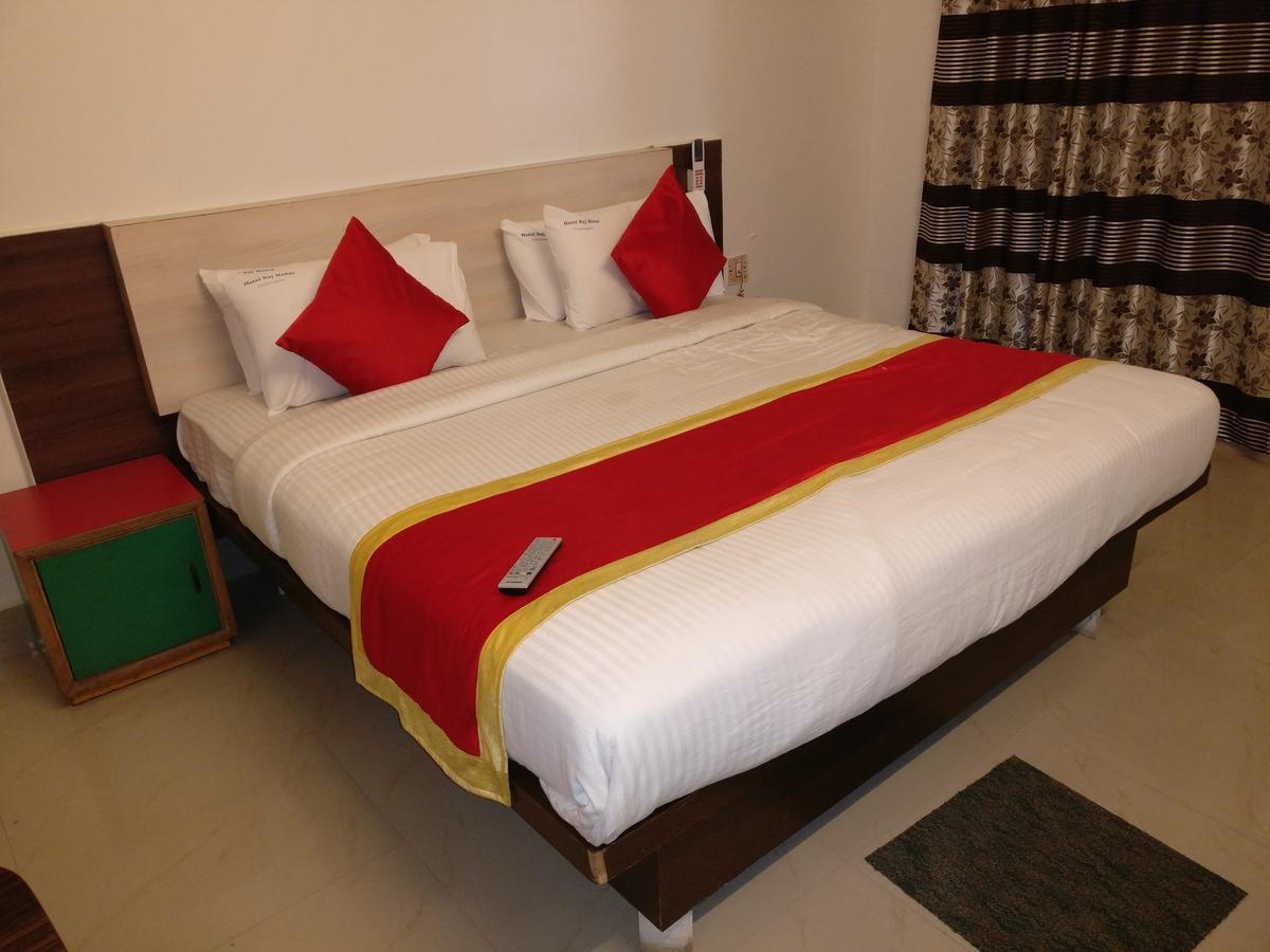 Chikmagalūr Hotel Raj Mahal מראה חיצוני תמונה
