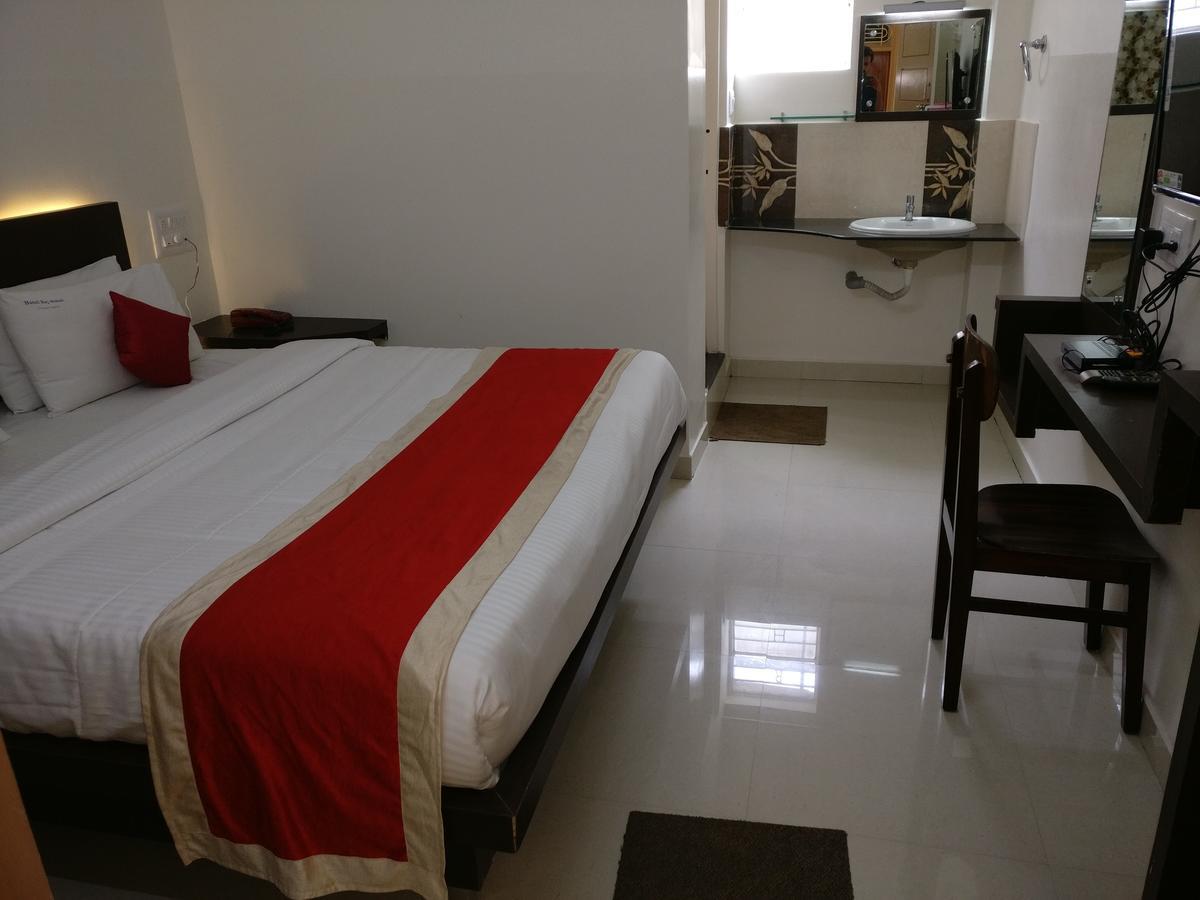 Chikmagalūr Hotel Raj Mahal מראה חיצוני תמונה