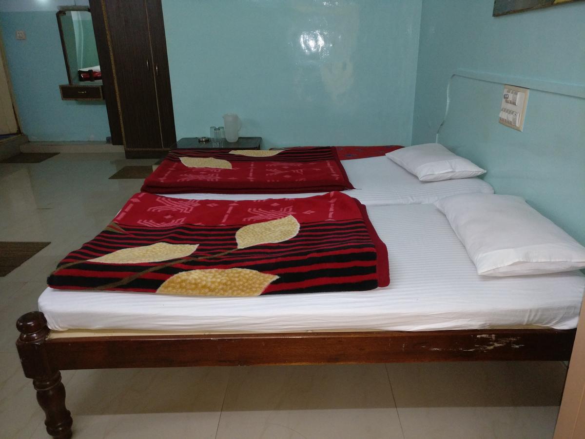 Chikmagalūr Hotel Raj Mahal מראה חיצוני תמונה