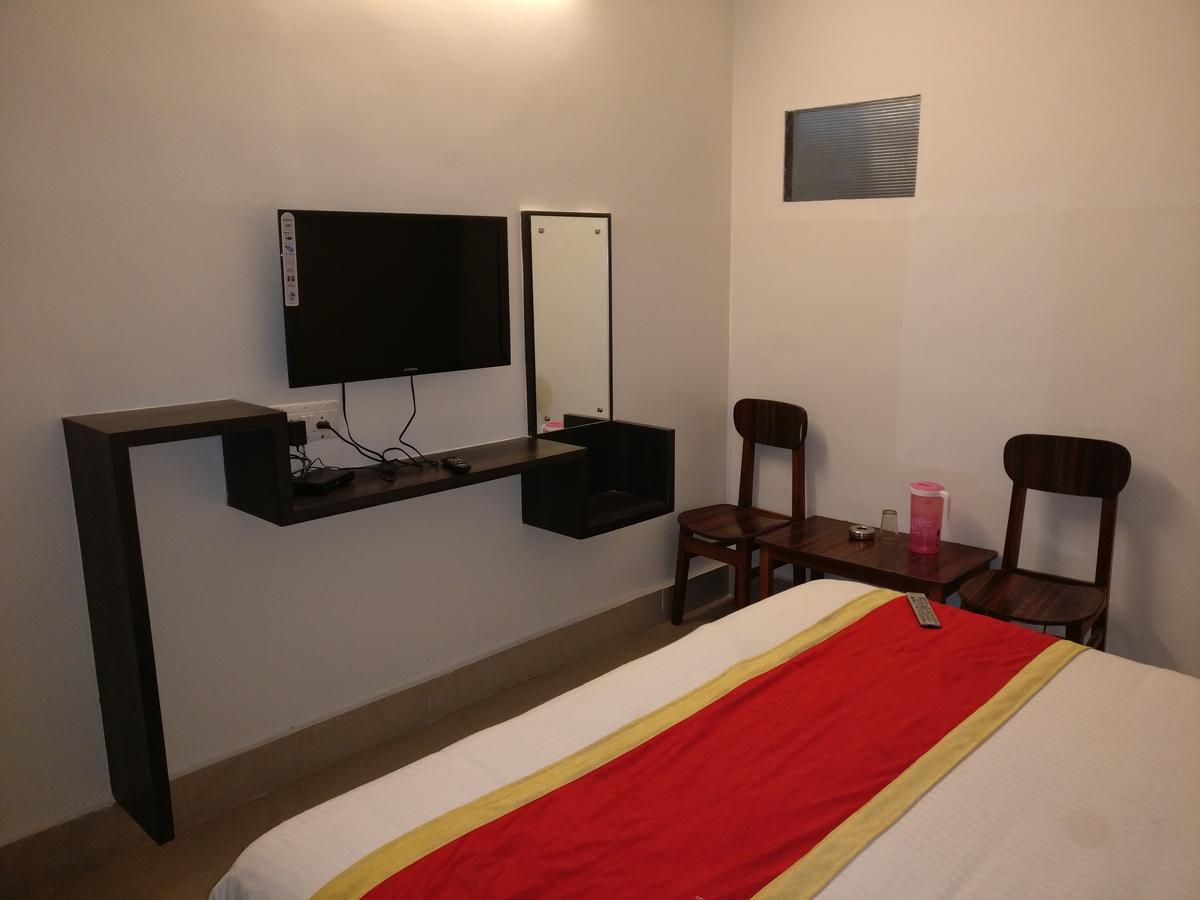 Chikmagalūr Hotel Raj Mahal מראה חיצוני תמונה