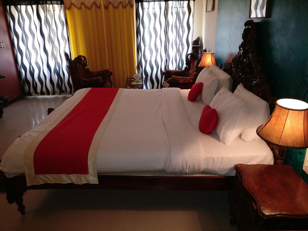 Chikmagalūr Hotel Raj Mahal מראה חיצוני תמונה
