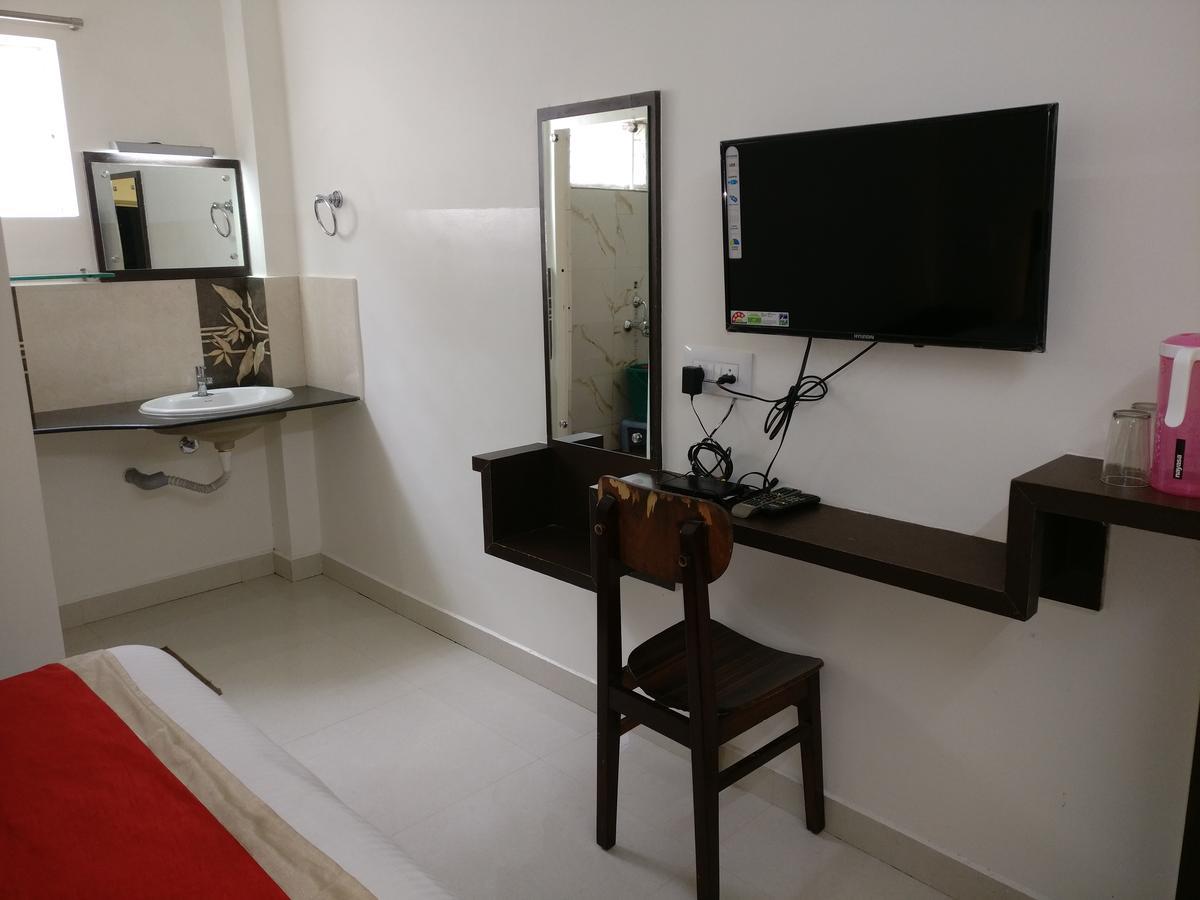 Chikmagalūr Hotel Raj Mahal מראה חיצוני תמונה